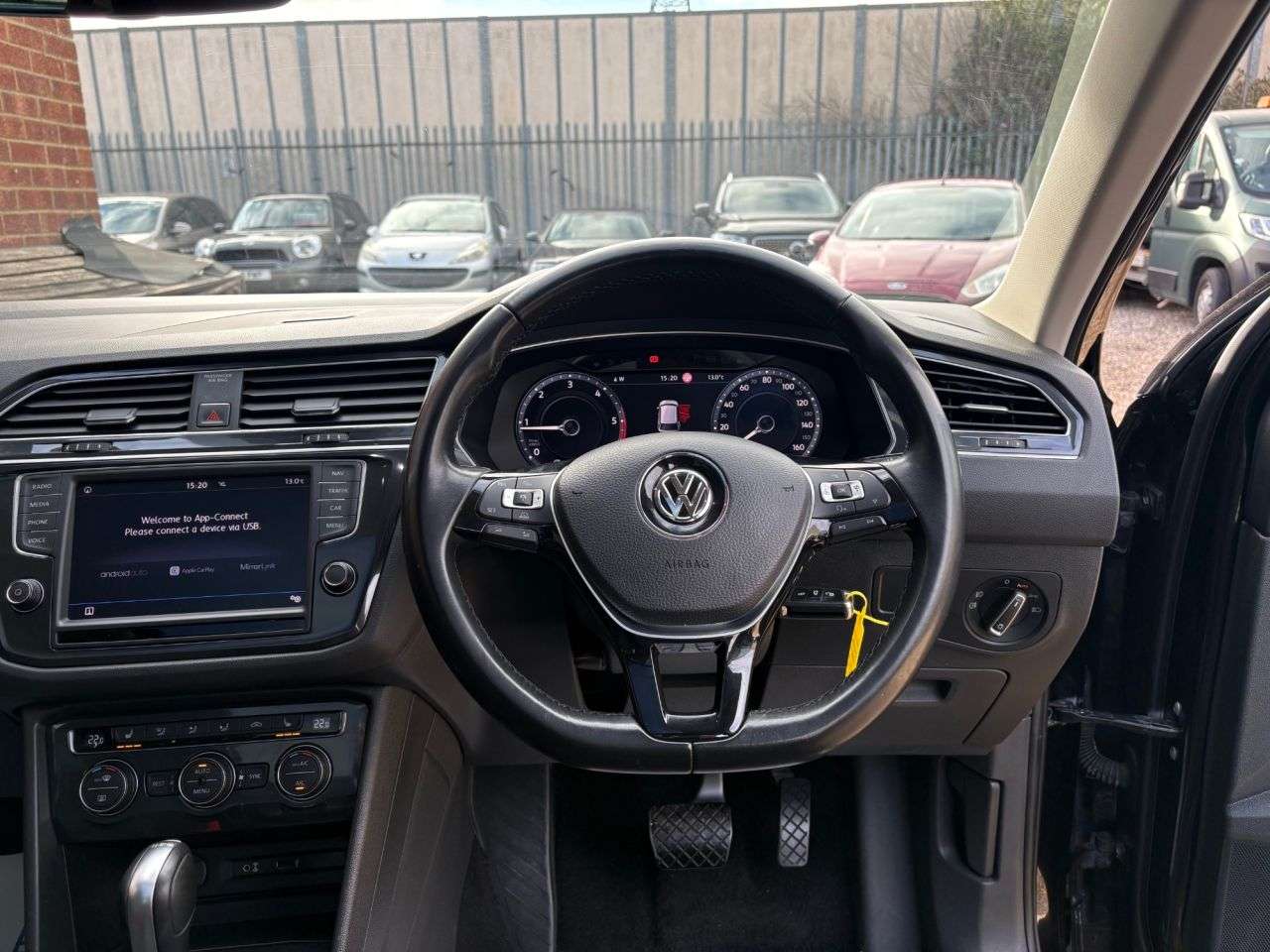 2017 VOLKSWAGEN TIGUAN 2017 VOLKSWAGEN TIGUAN