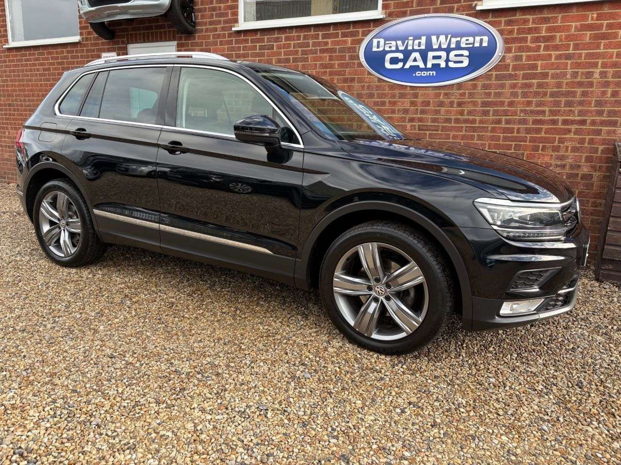 2017 VOLKSWAGEN TIGUAN 2017 VOLKSWAGEN TIGUAN