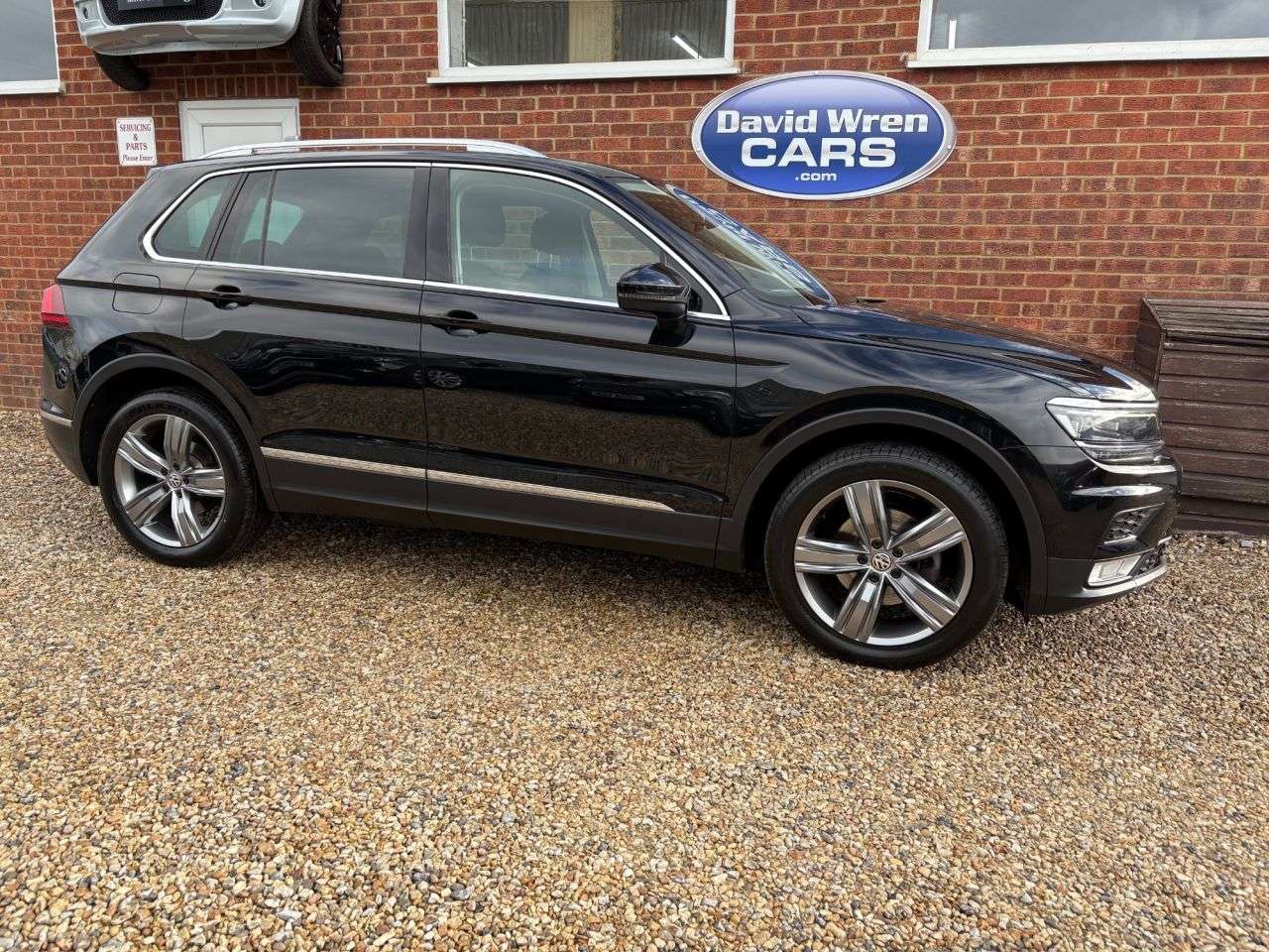 2017 VOLKSWAGEN TIGUAN 2017 VOLKSWAGEN TIGUAN