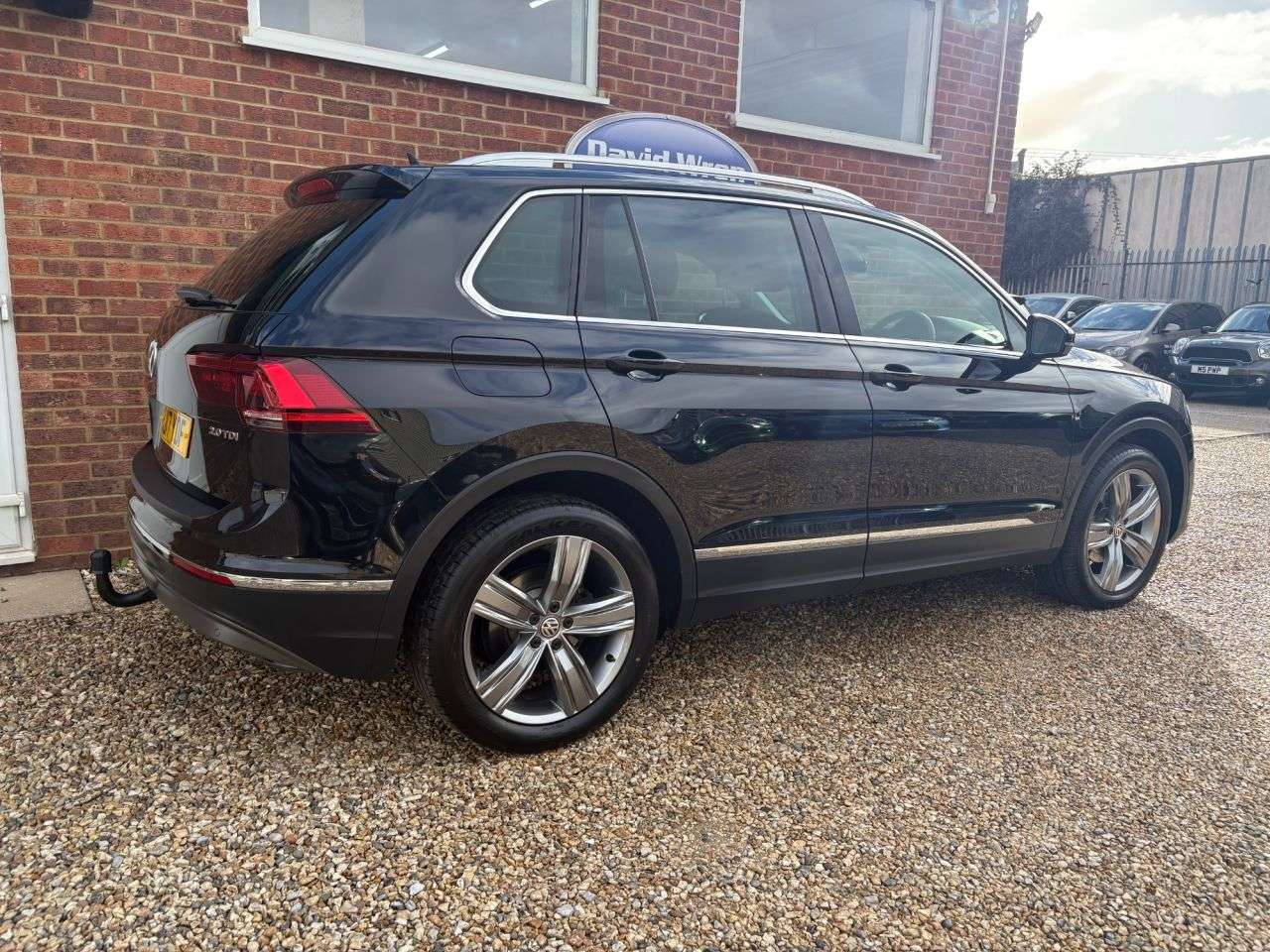 2017 VOLKSWAGEN TIGUAN 2017 VOLKSWAGEN TIGUAN
