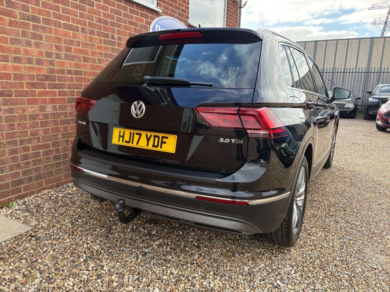 2017 VOLKSWAGEN TIGUAN 2017 VOLKSWAGEN TIGUAN