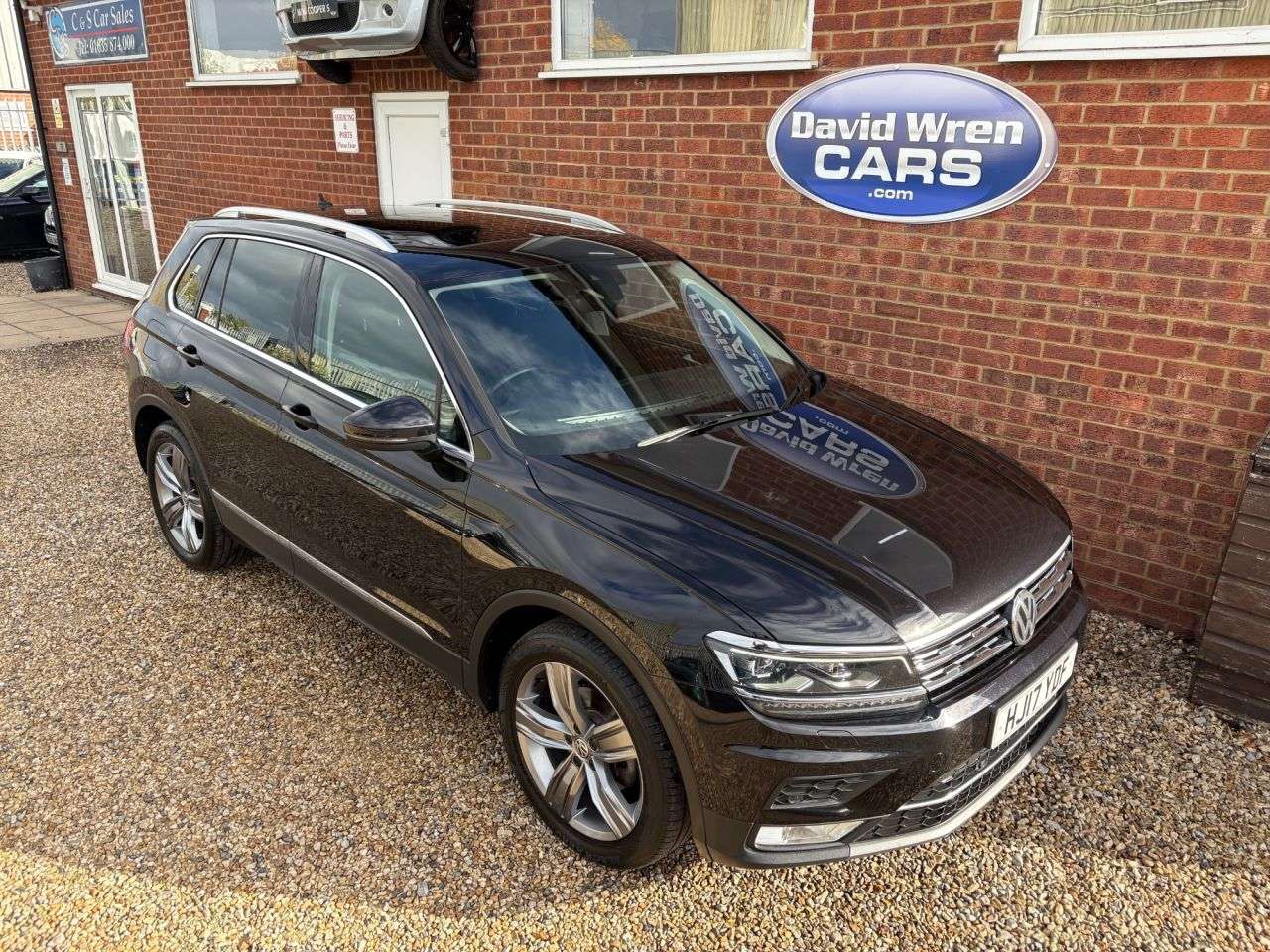 2017 VOLKSWAGEN TIGUAN 2017 VOLKSWAGEN TIGUAN
