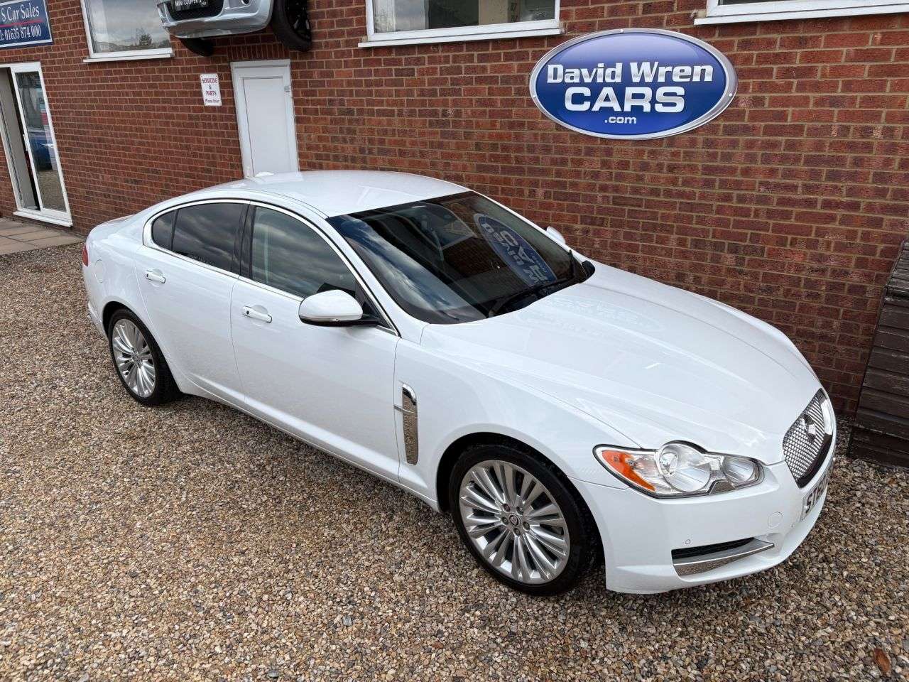 2011 JAGUAR XF 2011 JAGUAR XF