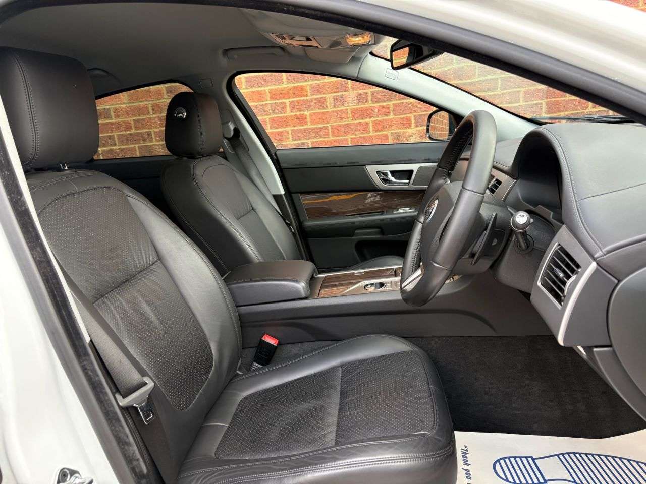 2011 JAGUAR XF 2011 JAGUAR XF