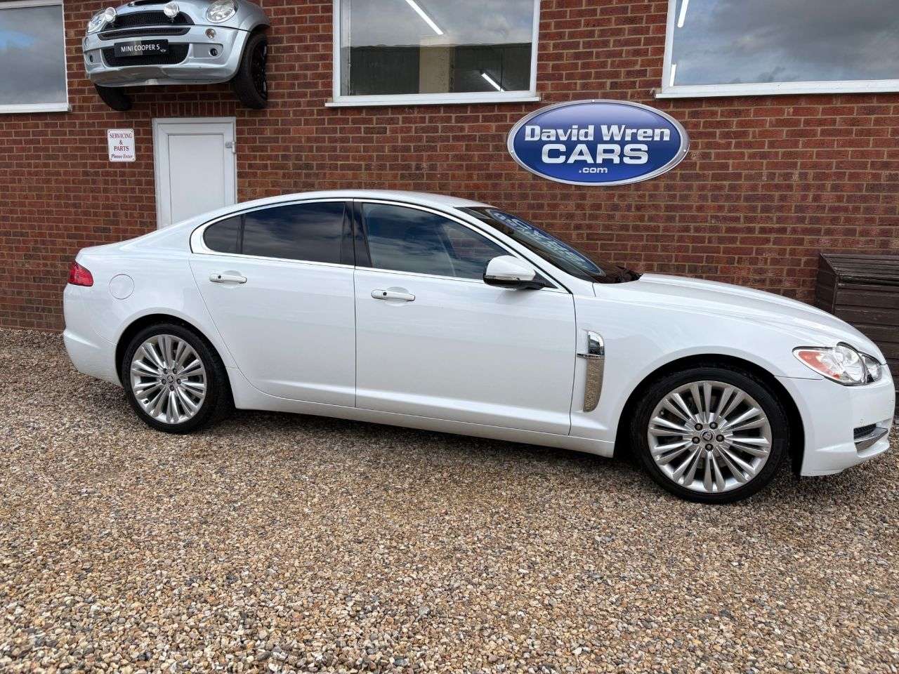 2011 JAGUAR XF 2011 JAGUAR XF