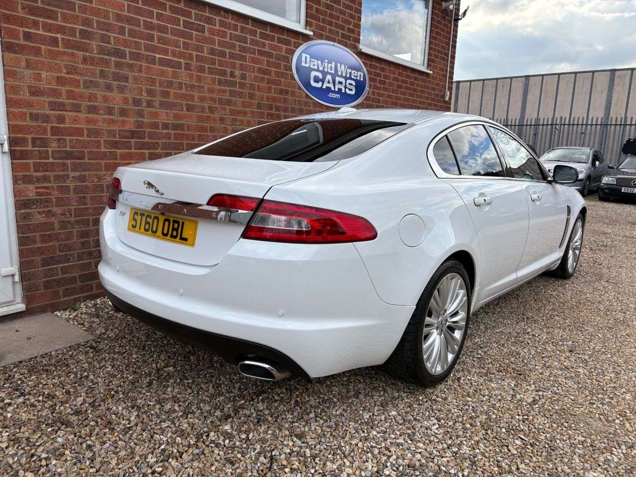 2011 JAGUAR XF 2011 JAGUAR XF