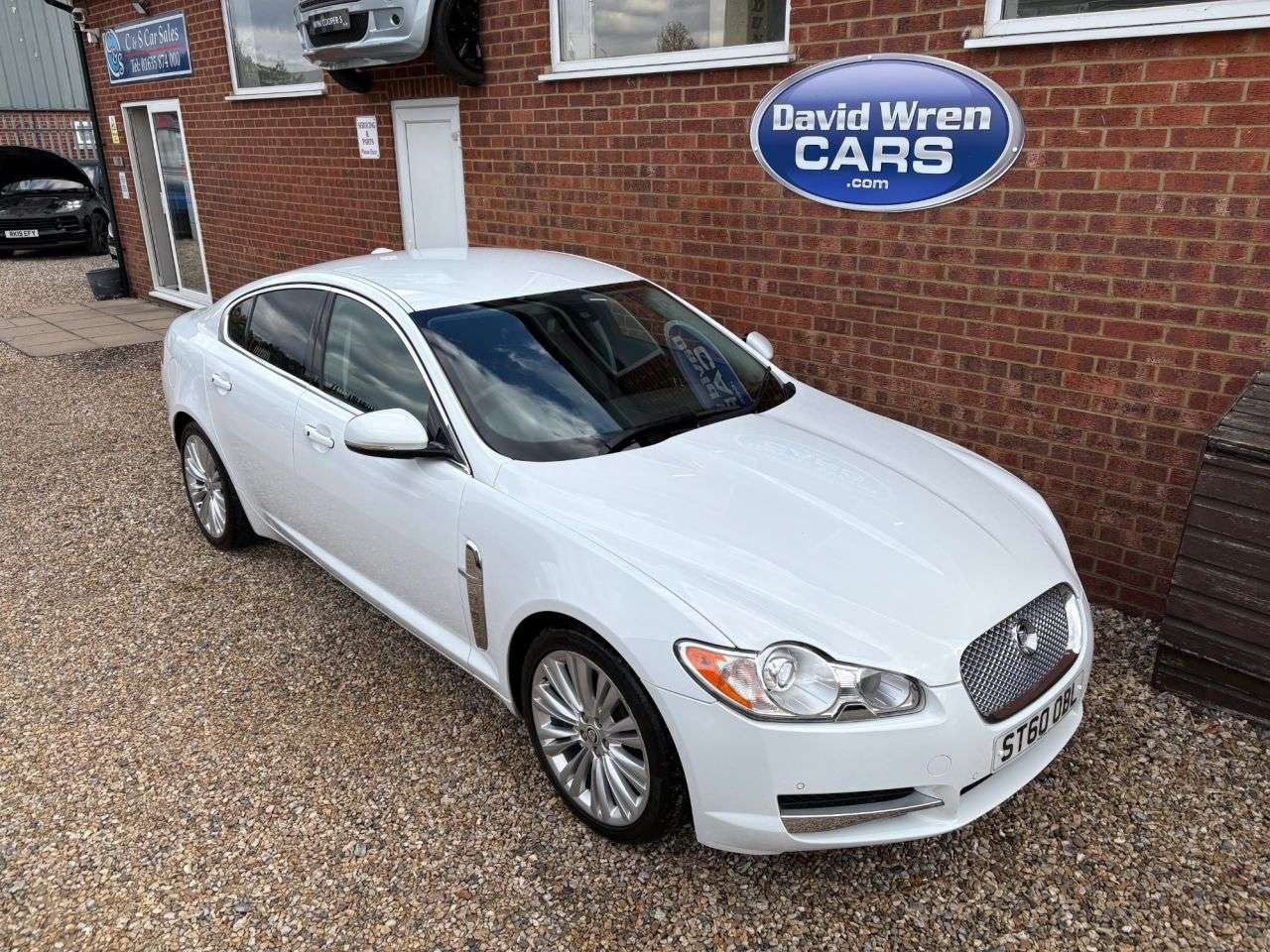 2011 JAGUAR XF 2011 JAGUAR XF