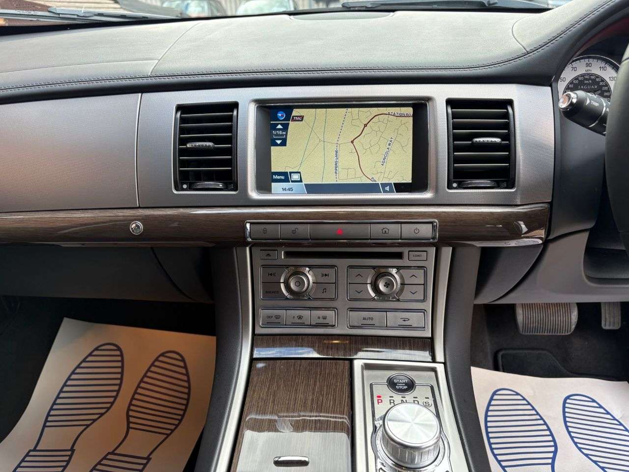 2011 JAGUAR XF 2011 JAGUAR XF