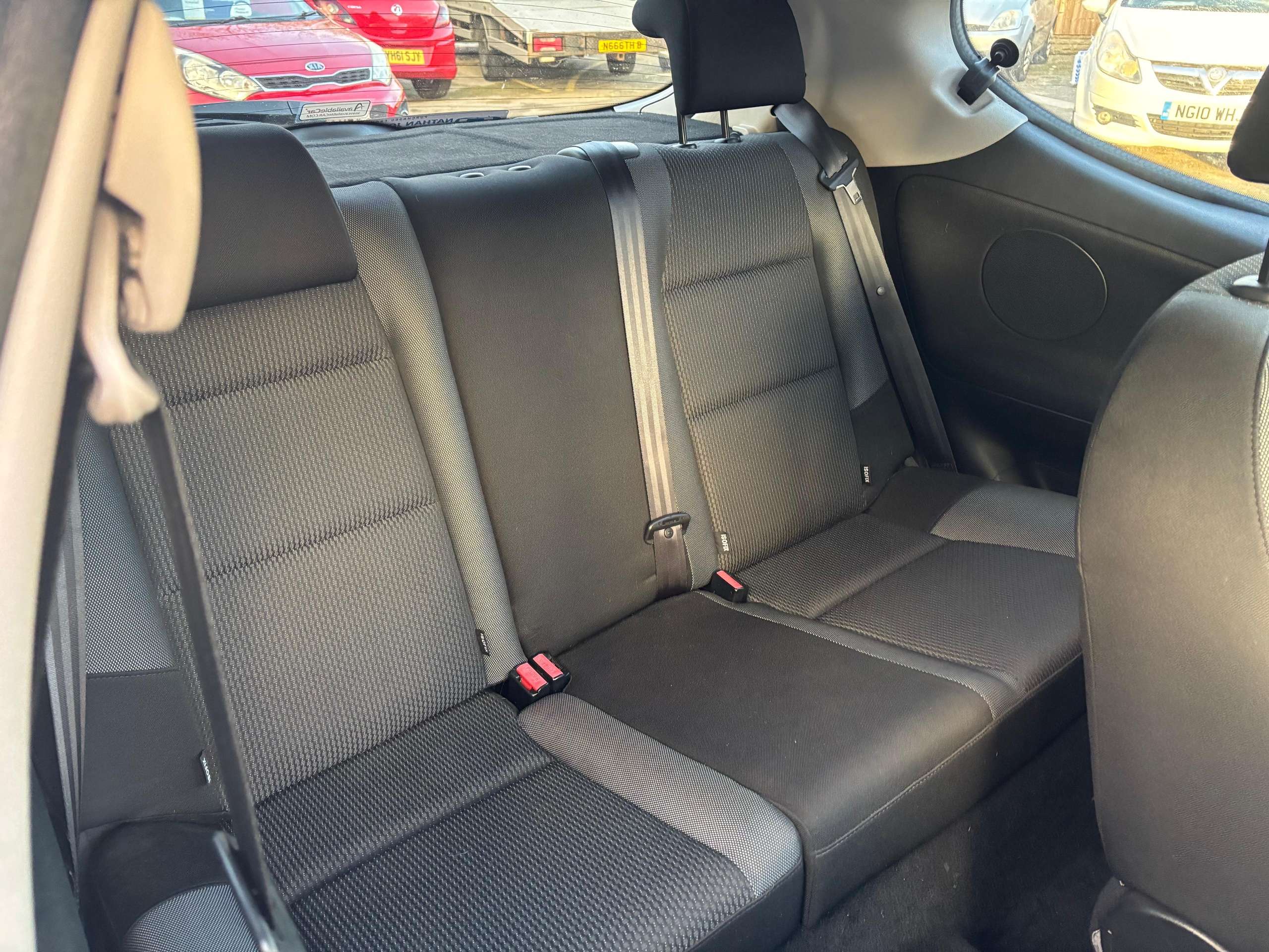 2011 PEUGEOT 207 2011 PEUGEOT 207