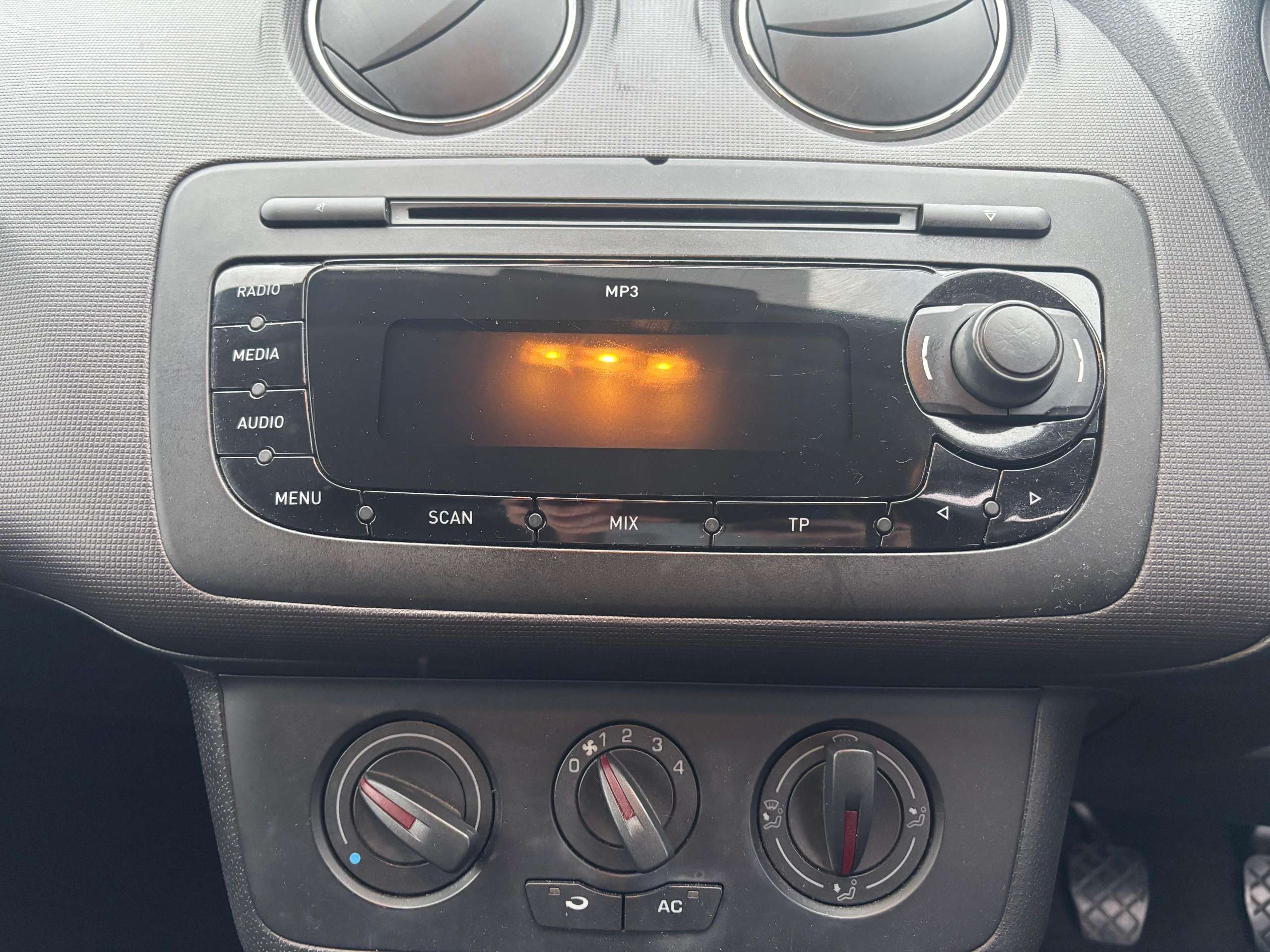 2012 SEAT IBIZA 2012 SEAT IBIZA