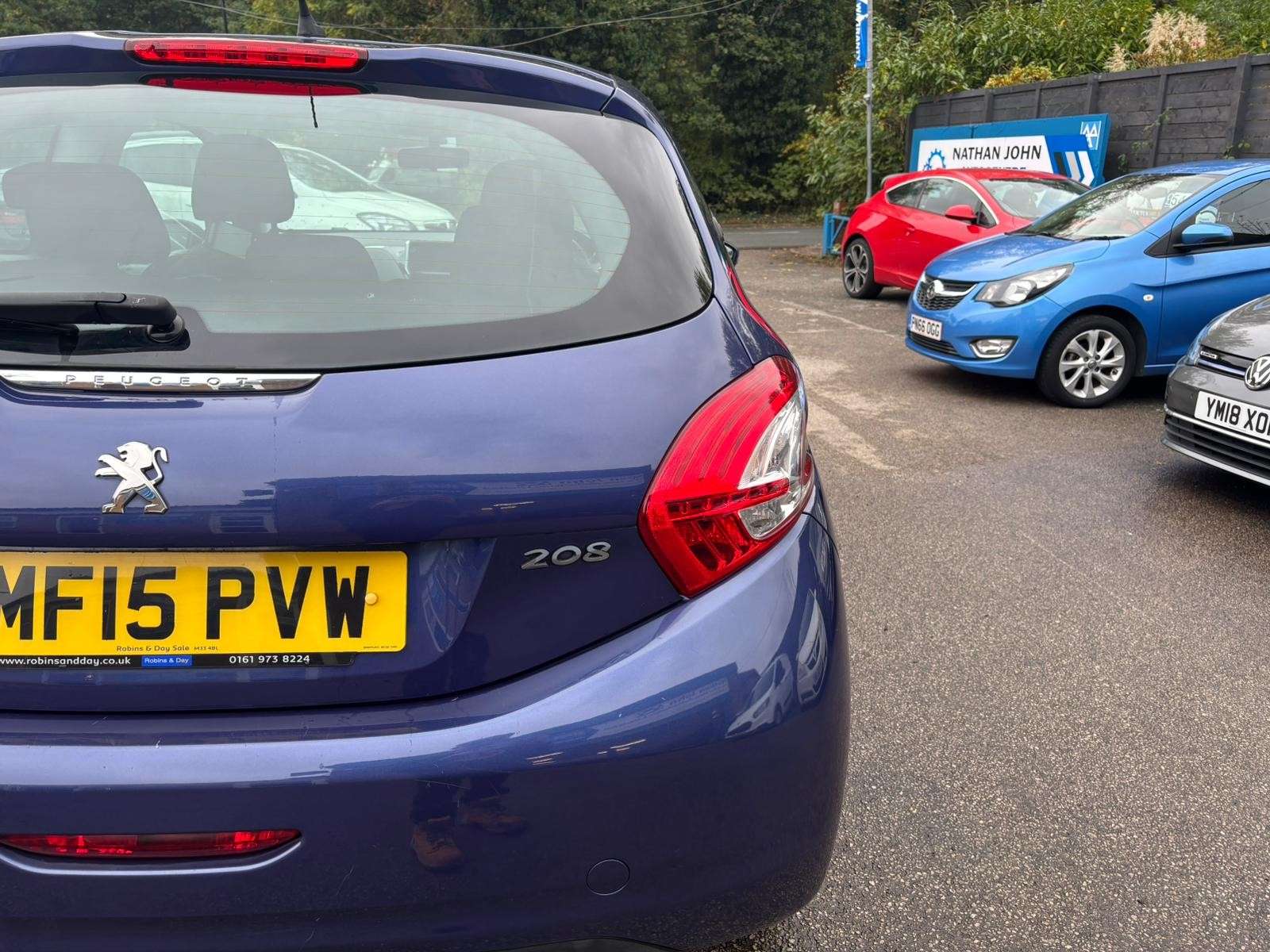 2015 PEUGEOT 208 2015 PEUGEOT 208