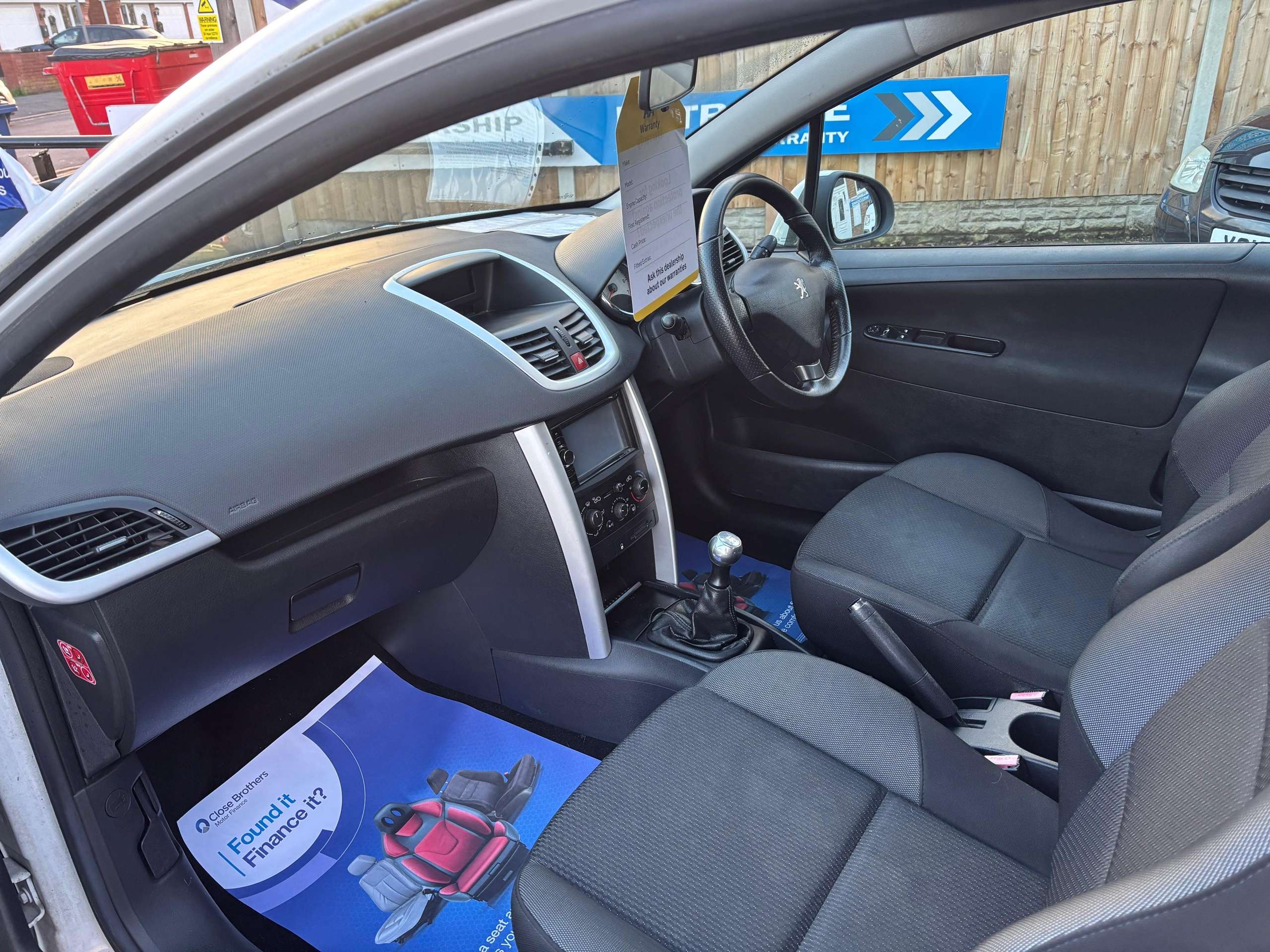 2011 PEUGEOT 207 2011 PEUGEOT 207