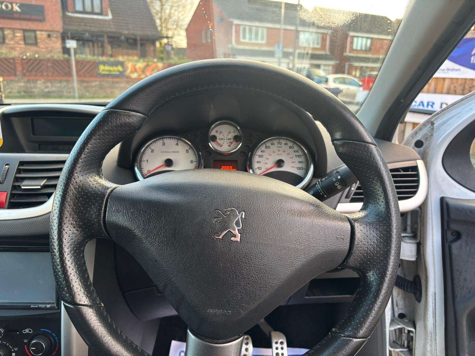 2011 PEUGEOT 207 2011 PEUGEOT 207