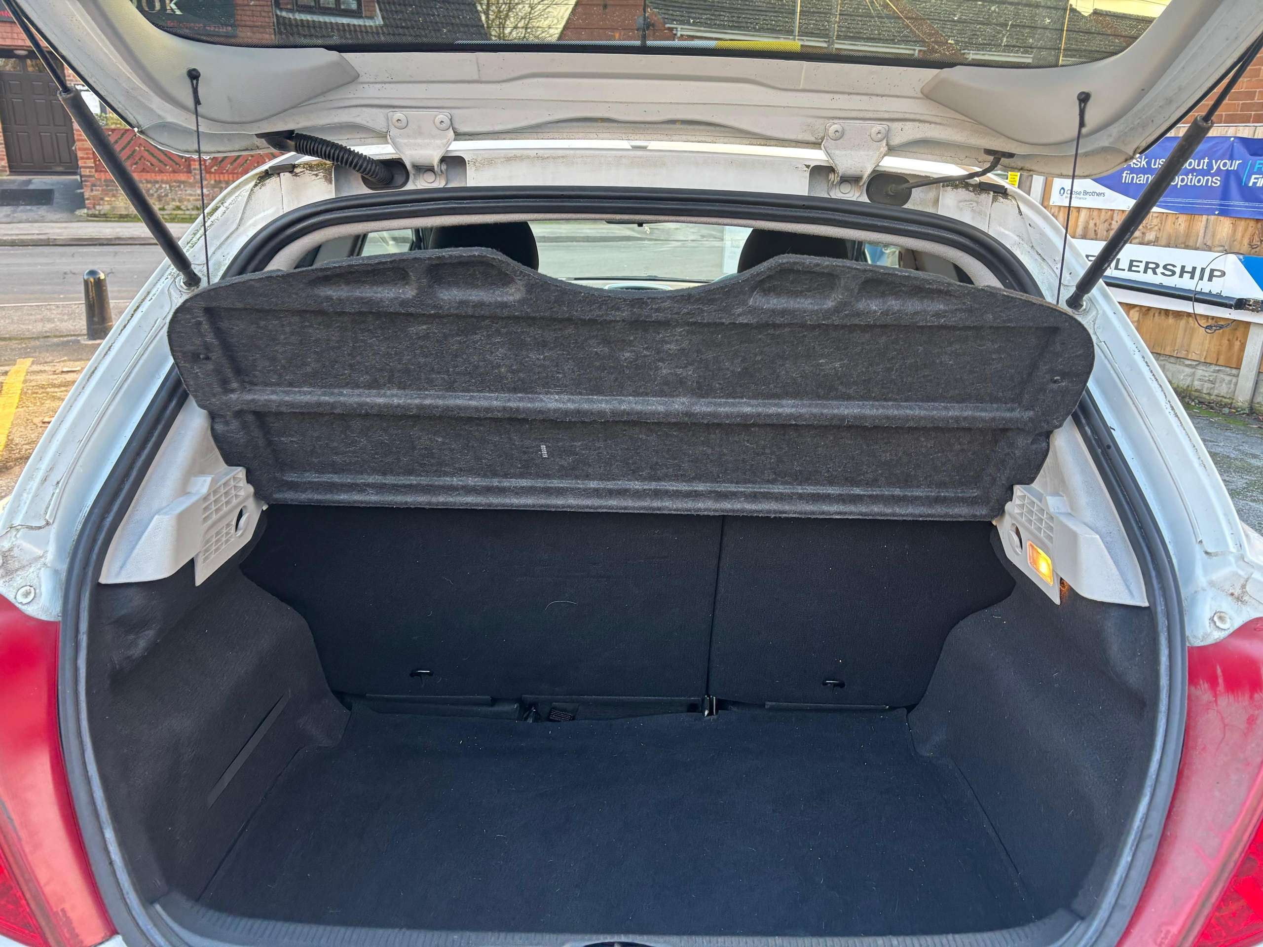 2011 PEUGEOT 207 2011 PEUGEOT 207