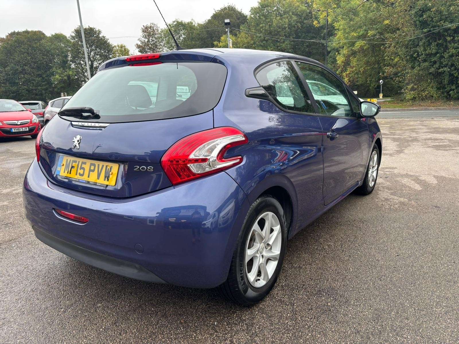 2015 PEUGEOT 208 2015 PEUGEOT 208