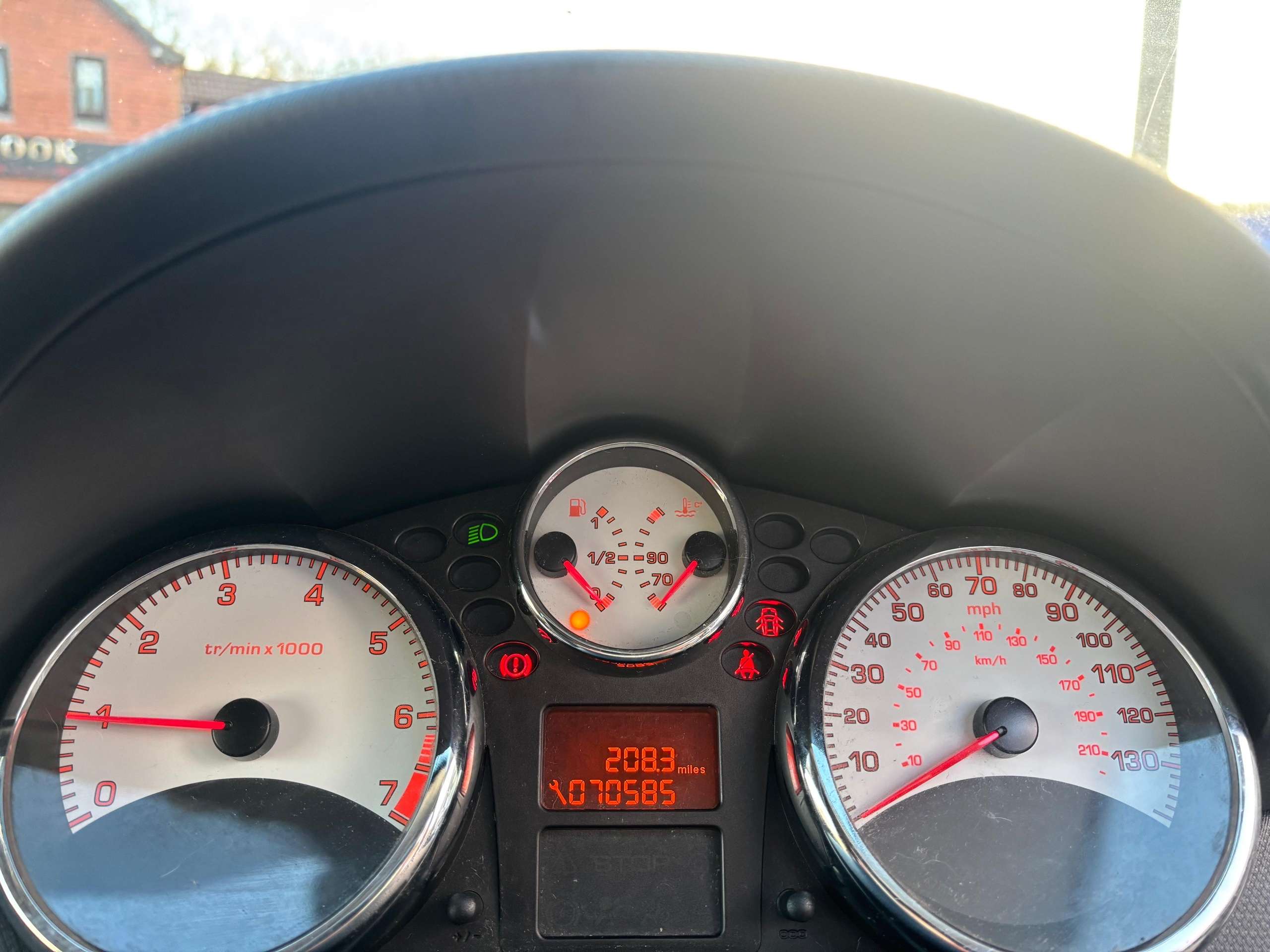 2011 PEUGEOT 207 2011 PEUGEOT 207