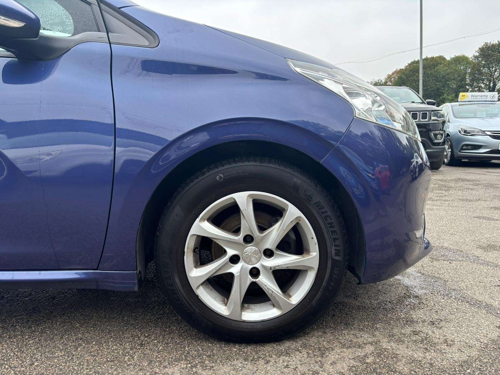 2015 PEUGEOT 208 2015 PEUGEOT 208