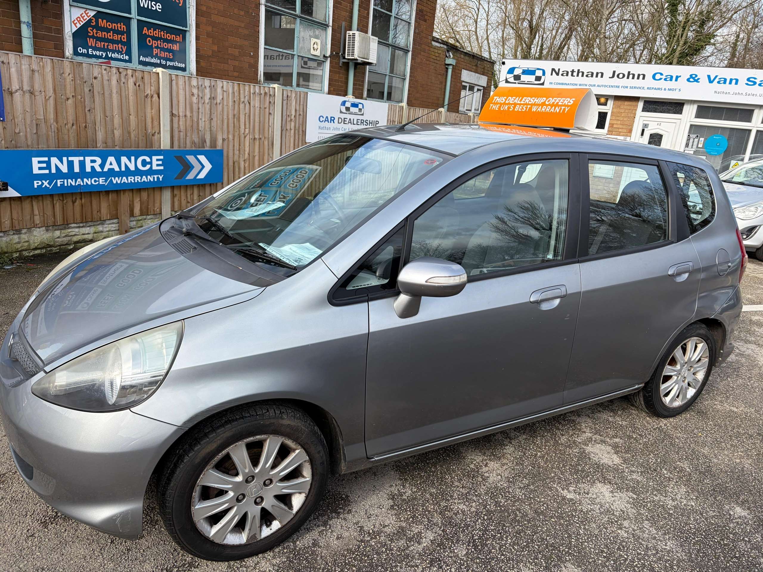 A 2008 HONDA JAZZ 1.4 i-DSI SE Hatchback 5dr Petrol Manual (137 g/km, 82 bhp) A 2008 HONDA JAZZ 1.4 i-DSI SE Hatchback 5dr Petrol Manual (137 g/km, 82 bhp)
