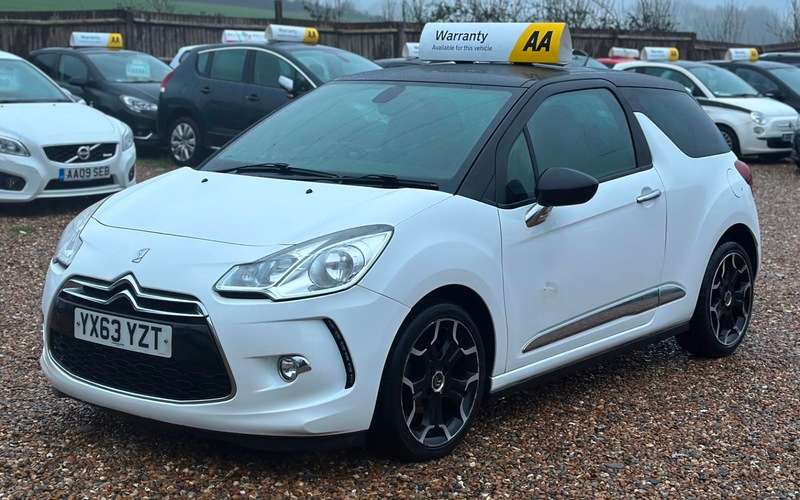 A 2013 CITROEN DS3 E-HDI DSTYLE PLUS A 2013 CITROEN DS3 E-HDI DSTYLE PLUS