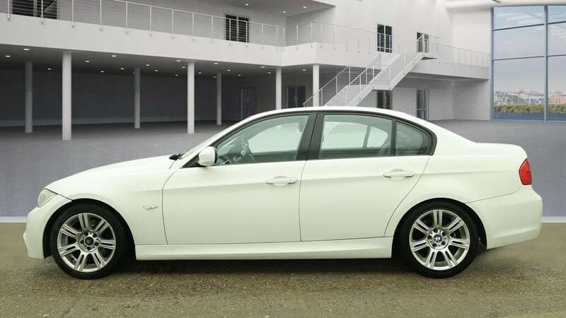 A 2012 BMW 3 SERIES 320d M SPORT A 2012 BMW 3 SERIES 320d M SPORT