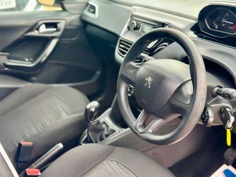2016 PEUGEOT 208 2016 PEUGEOT 208