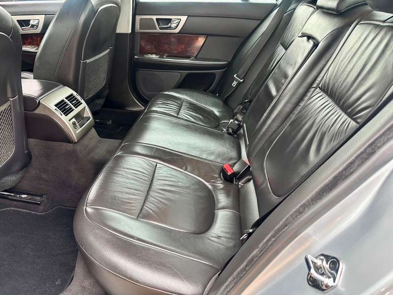 2010 JAGUAR XF 2010 JAGUAR XF