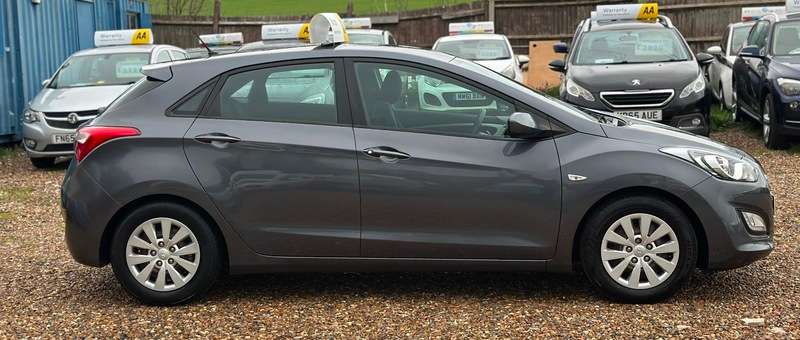 2015 HYUNDAI I30 2015 HYUNDAI I30