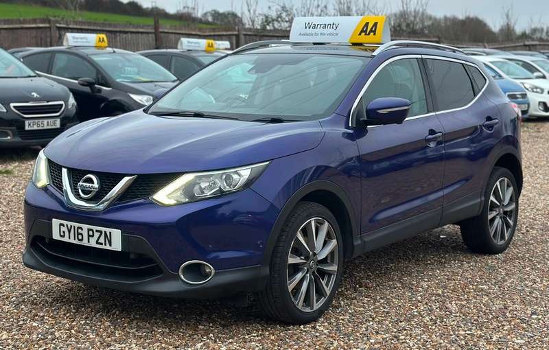 A 2016 NISSAN QASHQAI TEKNA DIG-T A 2016 NISSAN QASHQAI TEKNA DIG-T