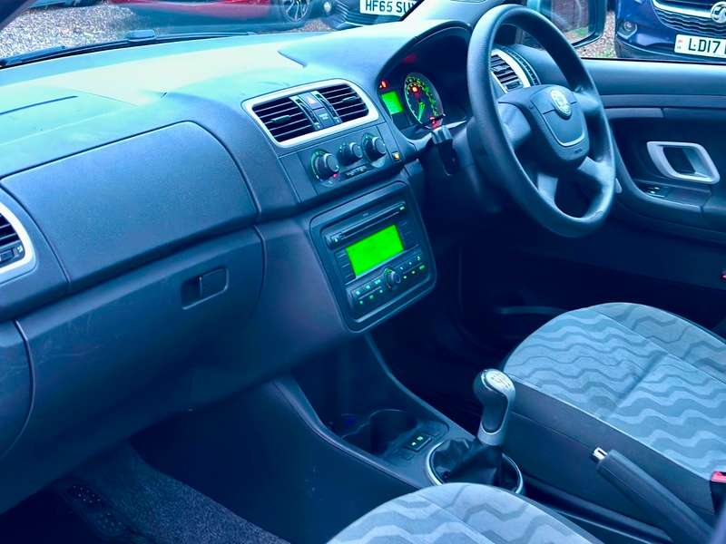 2010 SKODA FABIA 2010 SKODA FABIA