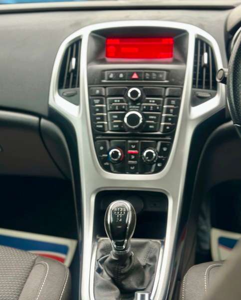 2014 VAUXHALL ASTRA 2014 VAUXHALL ASTRA