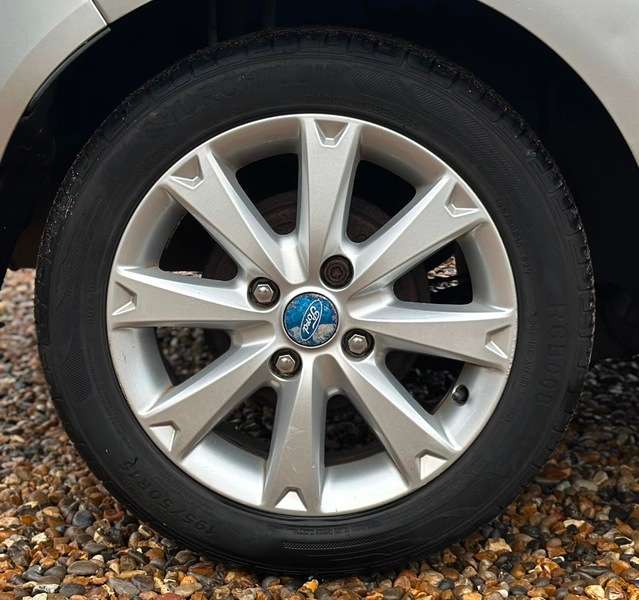 2010 FORD FIESTA 2010 FORD FIESTA