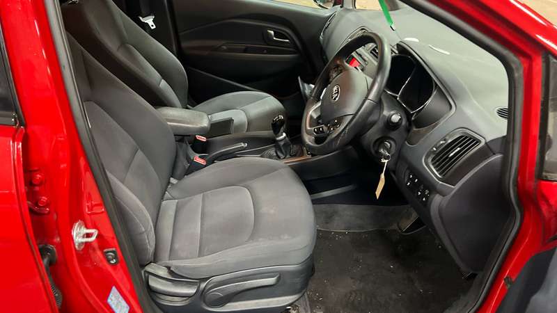 2013 KIA RIO 2013 KIA RIO