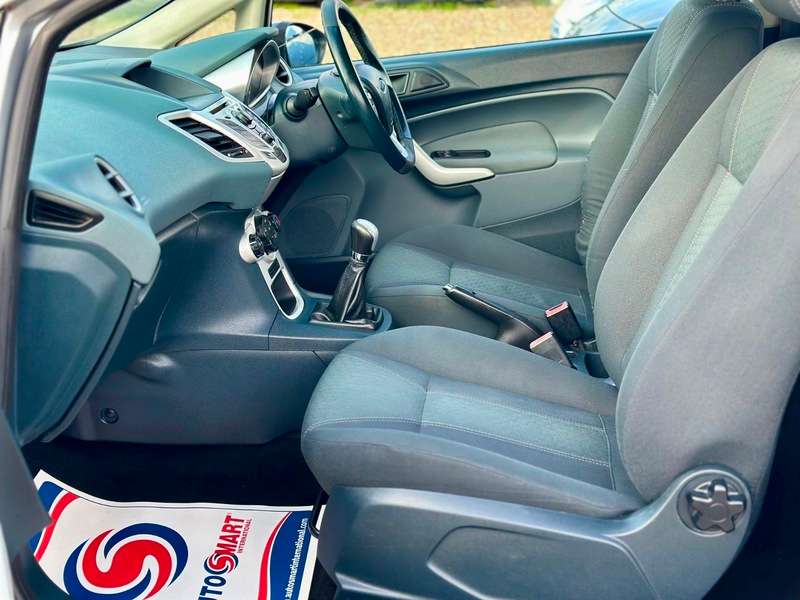 2010 FORD FIESTA 2010 FORD FIESTA