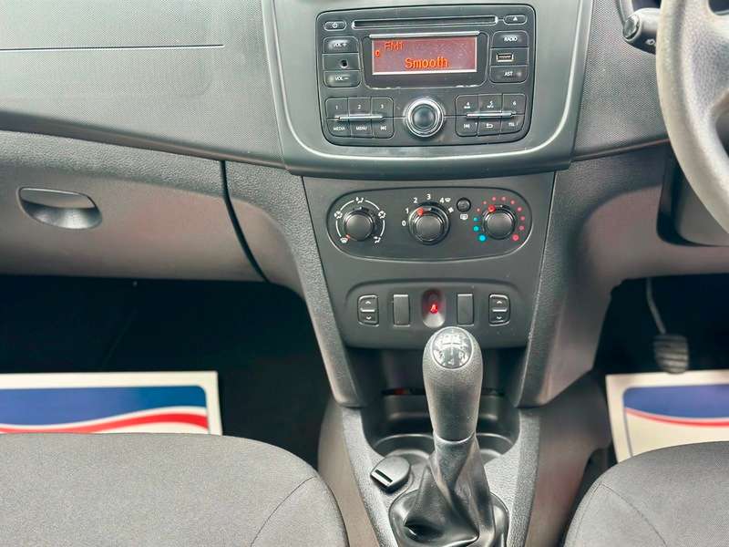 2015 DACIA SANDERO 2015 DACIA SANDERO