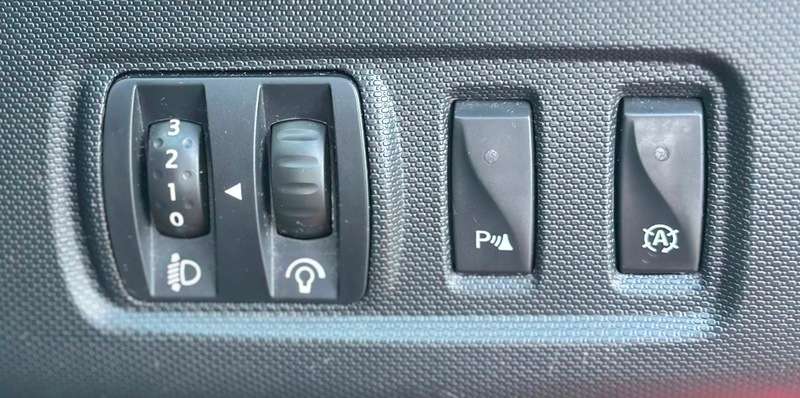 2014 RENAULT CLIO 2014 RENAULT CLIO