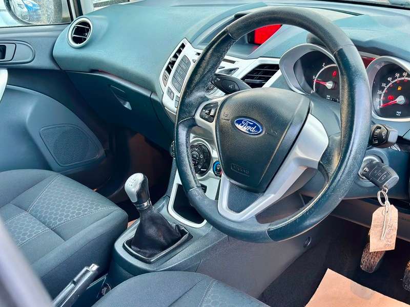 2010 FORD FIESTA 2010 FORD FIESTA