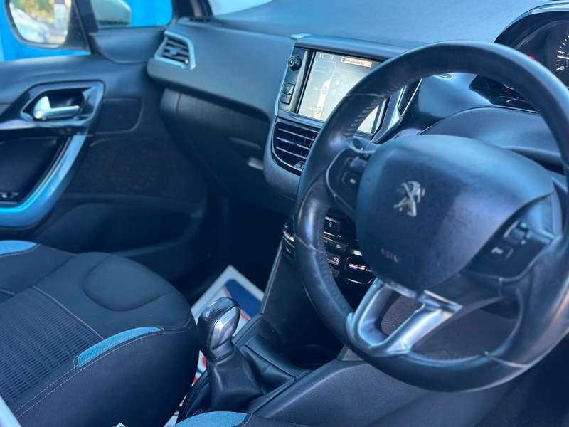 2013 PEUGEOT 208 2013 PEUGEOT 208