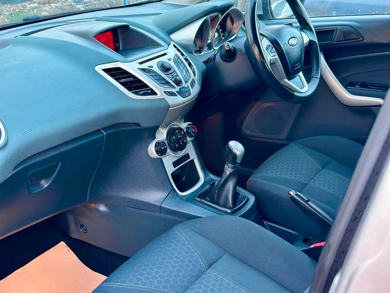 2010 FORD FIESTA 2010 FORD FIESTA