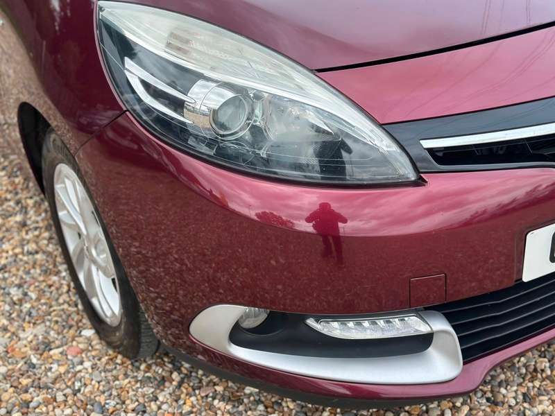 A 2015 RENAULT SCENIC GRAND LIMITED ENERGY DCI S/S A 2015 RENAULT SCENIC GRAND LIMITED ENERGY DCI S/S
