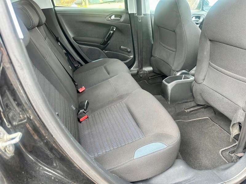 2015 PEUGEOT 208 2015 PEUGEOT 208