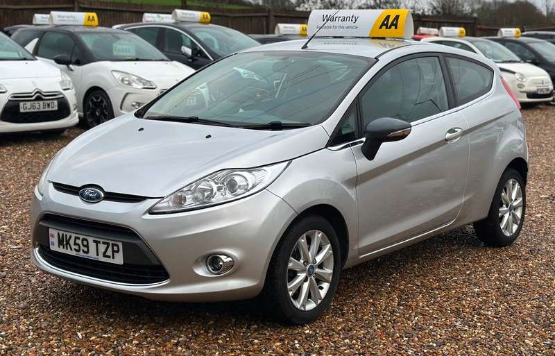 A 2010 FORD FIESTA ZETEC A 2010 FORD FIESTA ZETEC