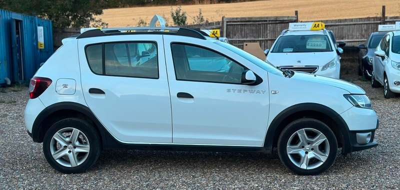 2015 DACIA SANDERO 2015 DACIA SANDERO