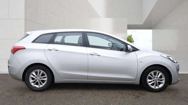 2015 HYUNDAI I30 2015 HYUNDAI I30
