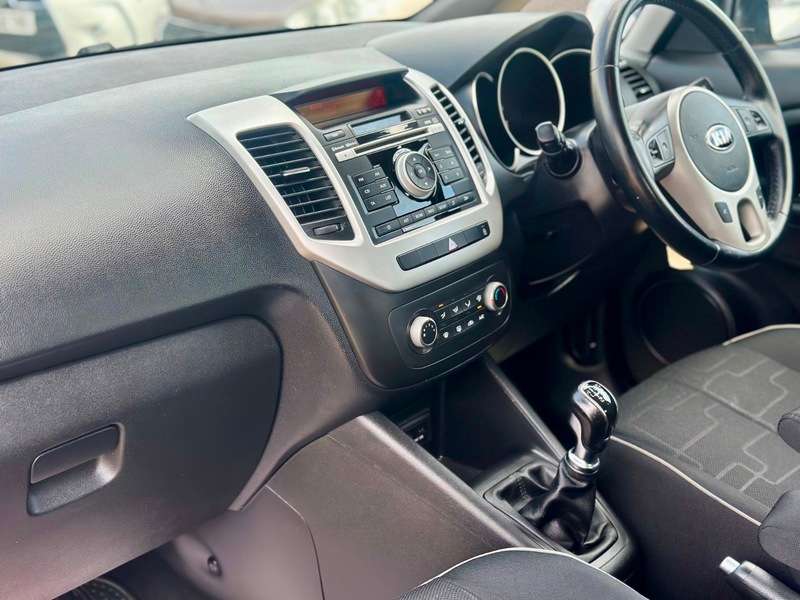 2015 KIA VENGA 2015 KIA VENGA