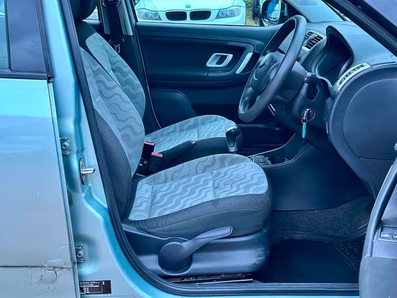 2010 SKODA FABIA 2010 SKODA FABIA