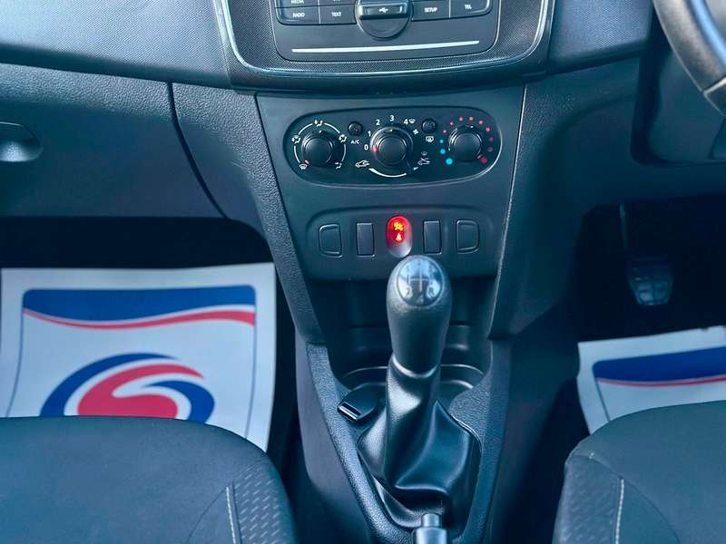 2017 DACIA SANDERO 2017 DACIA SANDERO