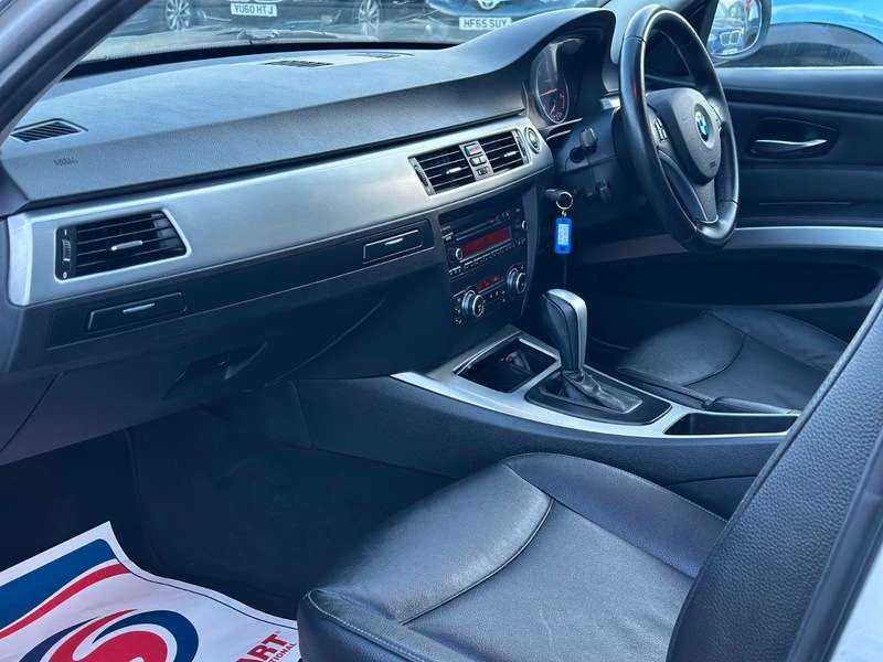 2011 BMW 3 SERIES 2011 BMW 3 SERIES