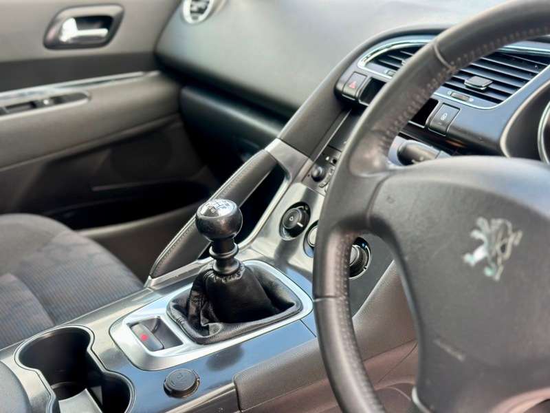 2013 PEUGEOT 3008 2013 PEUGEOT 3008