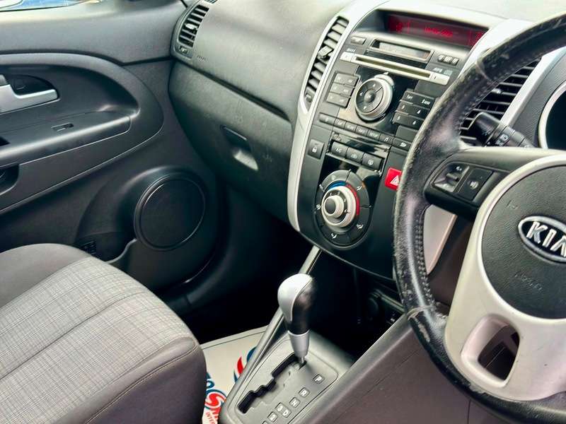 2010 KIA VENGA 2010 KIA VENGA