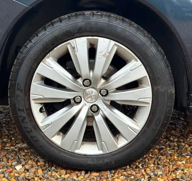 2015 PEUGEOT 3008 2015 PEUGEOT 3008